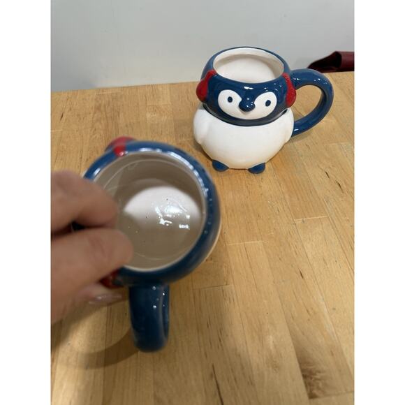 2 WONDERSHOP Target Blue Penguin 9 Oz MUG 3-D Coffee Tea NEW - Picture 2 of 3